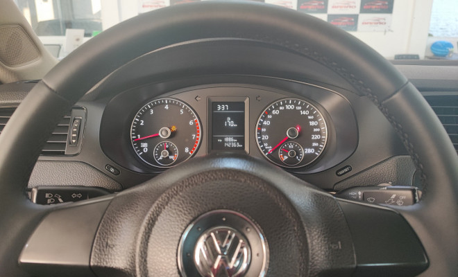 VW - VolksWagen JETTA Comfortline  2.0 T.Flex 8V 4p Mec. 2012 Flex-6