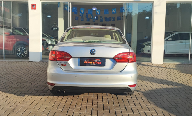 VW - VolksWagen JETTA Comfortline  2.0 T.Flex 8V 4p Mec. 2012 Flex-3