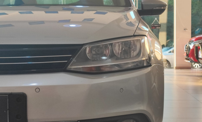 VW - VolksWagen JETTA Comfortline  2.0 T.Flex 8V 4p Mec. 2012 Flex-7
