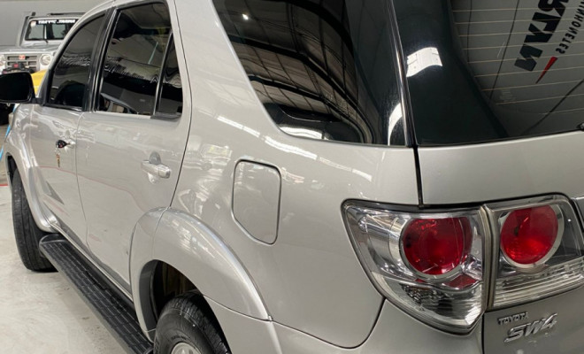 Toyota Hilux SW4 SRV D4-D 4x4 3.0 TDI Dies. Aut 2012 Diesel-4