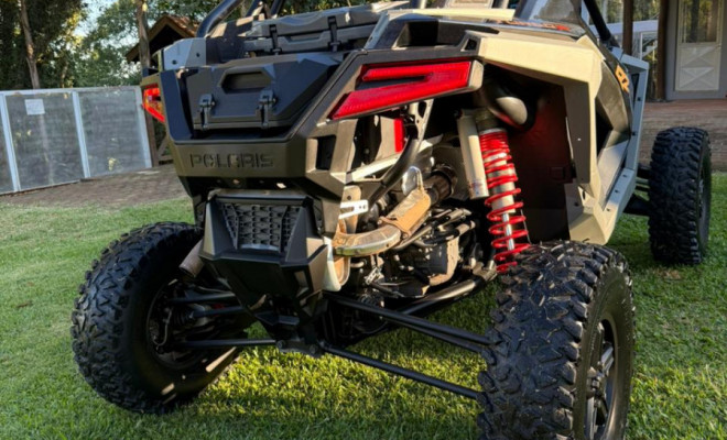 POLARIS RZR R 4 ULTIMATE Turbo 4x4 (UTV) 2022 Gasolina-2