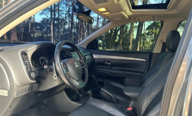 Mitsubishi OUTLANDER 2.0 16V 160cv Aut. 2014 Gasolina-0