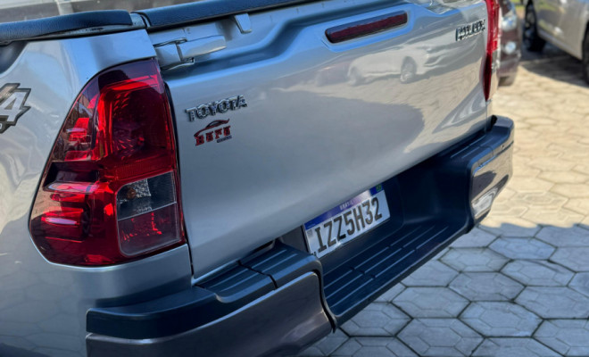 Toyota Hilux CS 4x4 2.8 TDI Diesel Mec. 2020 Diesel-3