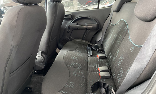 Fiat UNO ECONOMY Celeb. 1.4 EVO F. Flex 8V 4p 2014 Flex-7