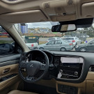 Mitsubishi OUTLANDER HPE-S 2.2 Diesel 4x4 Aut. 2021 Diesel-3