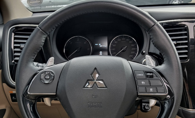 Mitsubishi OUTLANDER HPE-S 2.2 Diesel 4x4 Aut. 2021 Diesel-17