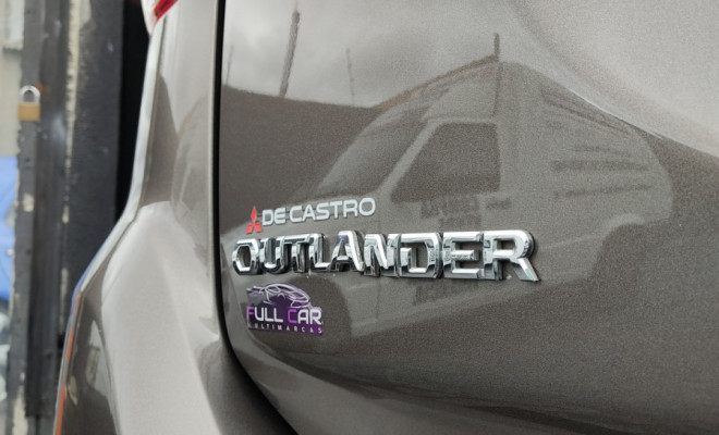Mitsubishi OUTLANDER HPE-S 2.2 Diesel 4x4 Aut. 2021 Diesel-16