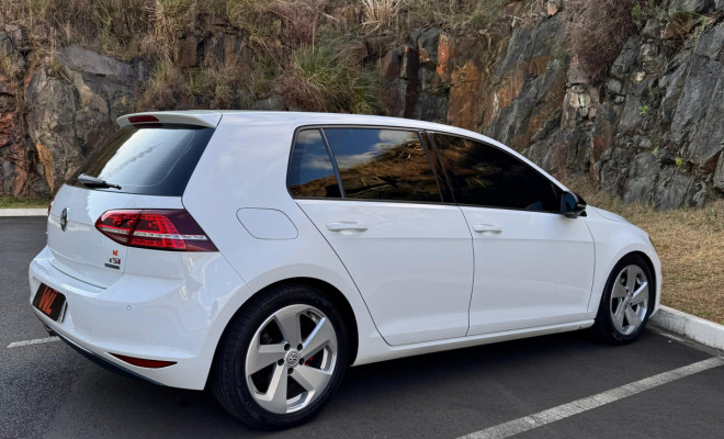 VW - VolksWagen Golf Highline 1.4 TSI 140cv Aut. 2015 Gasolina-15