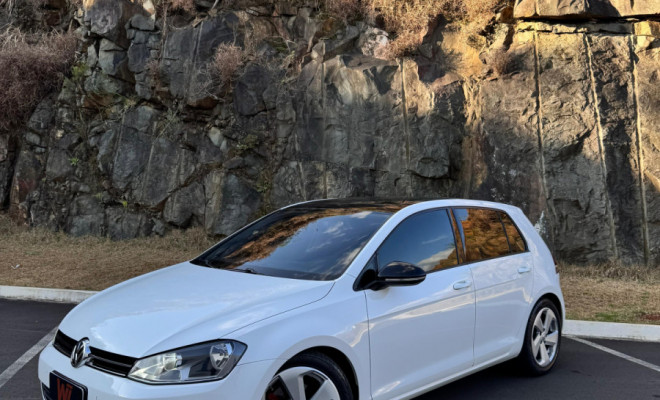 VW - VolksWagen Golf Highline 1.4 TSI 140cv Aut. 2015 Gasolina-0