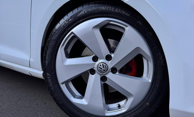 VW - VolksWagen Golf Highline 1.4 TSI 140cv Aut. 2015 Gasolina-19