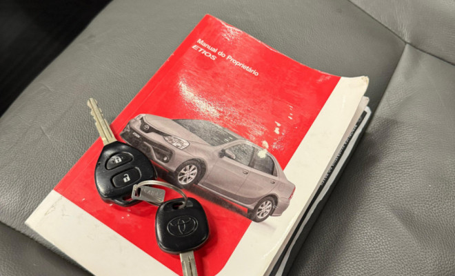 Toyota ETIOS X Plus 1.5 Flex 16V 5p Mec. 2019 Flex-12