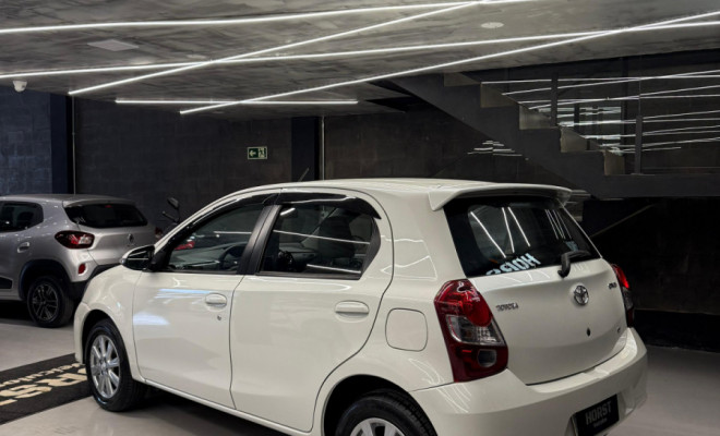 Toyota ETIOS X Plus 1.5 Flex 16V 5p Mec. 2019 Flex-4