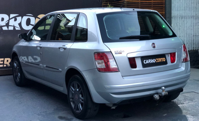 Fiat Stilo 1.8 ATTRACTIVE Flex 8V 5p 2011 Flex 100% financiado-3