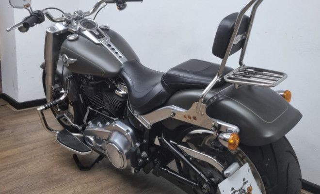 HARLEY-DAVIDSON FAT BOY FLFB 2019 Gasolina-10