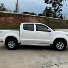 HILUX CD SRV 2.7 4x4 Automática 2012 – Robustez e conforto para todas as jornadas!