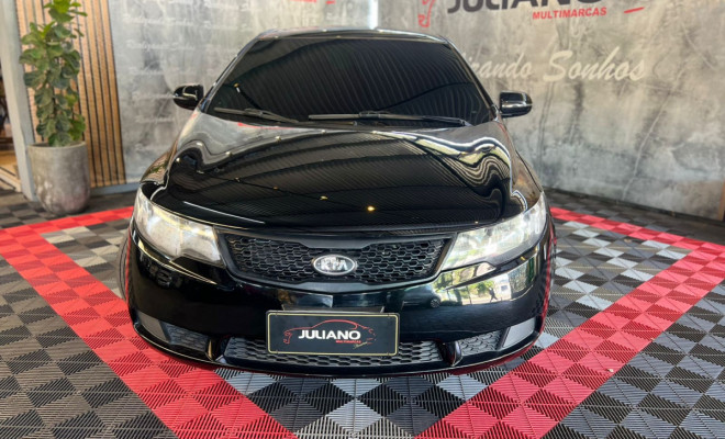 Kia Motors Cerato 1.6 16V Mec. 2011 Flex-11