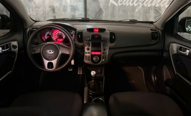 Kia Motors Cerato 1.6 16V Mec. 2011 Flex-4