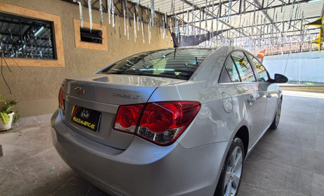 GM - Chevrolet CRUZE LT 1.8 16V FlexPower 4p Aut. 2013 Flex-5