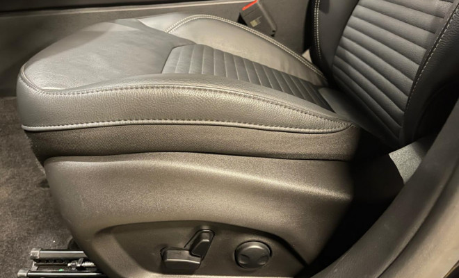 Jeep Commander Longitude T270 1.3 TB Flex Aut 2025-13
