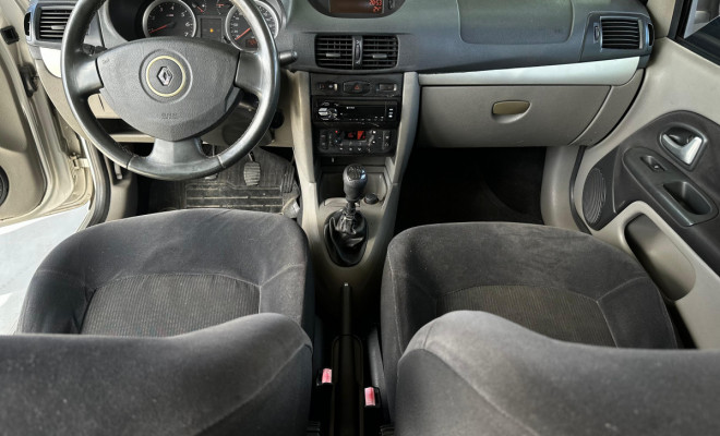 Renault SYMBOL Privilège Hi-Flex 1.6 16V 4p 2010 Flex-7