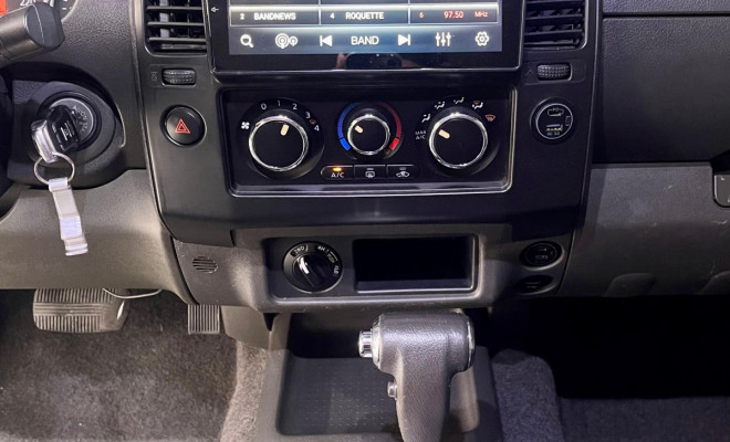 Nissan Frontier SV AT. CD 4x4 2.5 TB Dies. Aut. 2016 Diesel-6