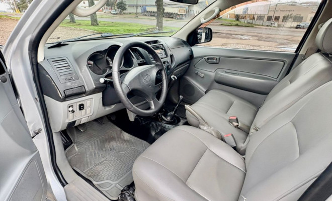 Toyota Hilux CS D4-D 4x4 2.5 16V 102cv TB Dies. 2011 Diesel-11
