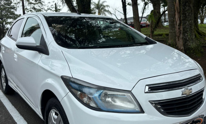GM - Chevrolet ONIX HATCH LT 1.0 8V FlexPower 4p 2013 Flex