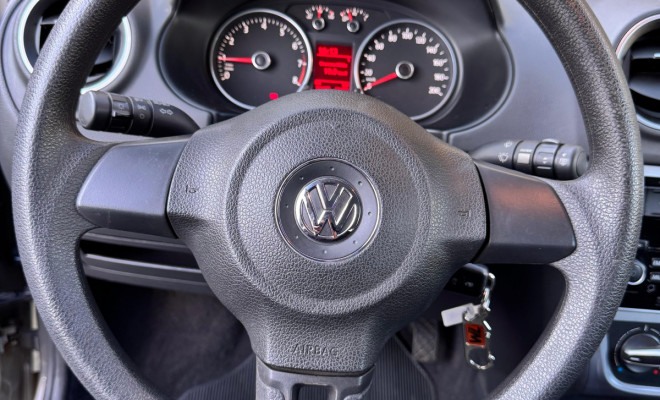 VW - VolksWagen VOYAGE Comfortline  1.0 T.Flex 8V 4p 2015 Flex-2
