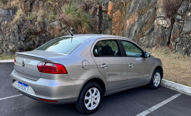 VW - VolksWagen VOYAGE Comfortline  1.0 T.Flex 8V 4p 2015 Flex-6
