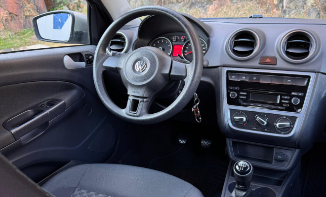 VW - VolksWagen VOYAGE Comfortline  1.0 T.Flex 8V 4p 2015 Flex-4