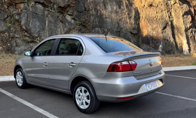 VW - VolksWagen VOYAGE Comfortline  1.0 T.Flex 8V 4p 2015 Flex-11