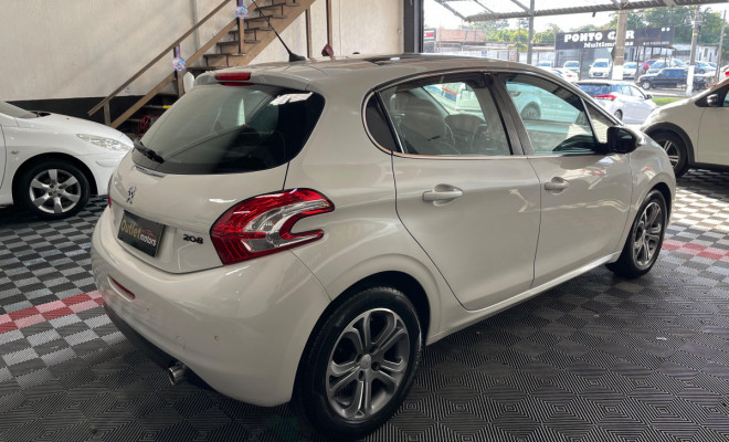 Peugeot 208 Griffe 1.6 Flex 16V 5p Aut. 2014 Flex-2