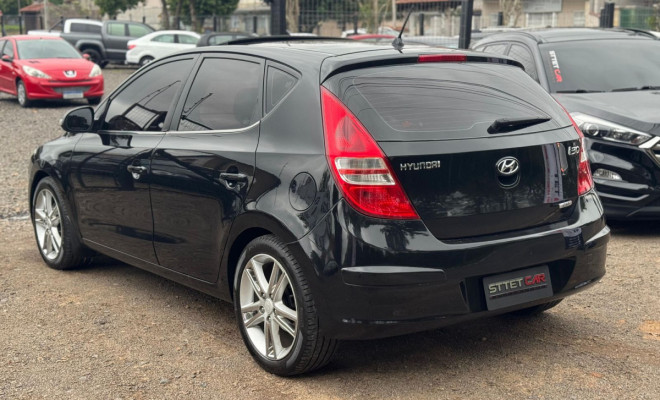 Hyundai i30 2.0 16V 145cv 5p Aut. 2010 Gasolina-2