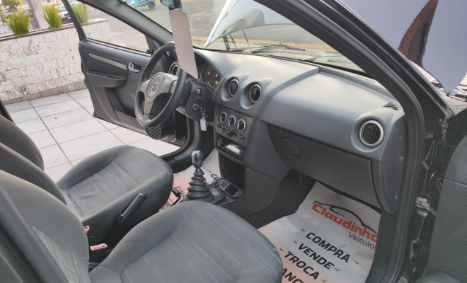 GM - Chevrolet PRISMA  Sed. Maxx/ LT 1.4 8V ECONOF. 4p 2007 Flex-8