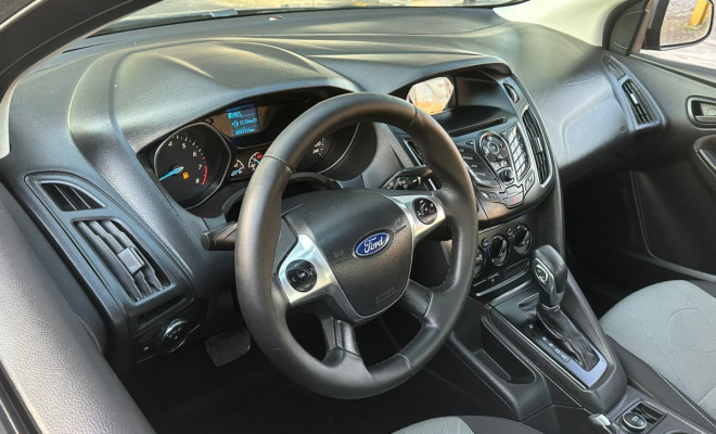 Ford Focus 2.0 16V/SE/SE Plus Flex 5p Aut. 2015 Flex-6