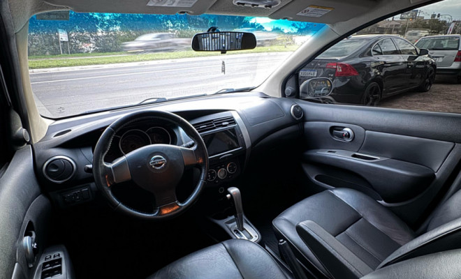 Nissan LIVINA X-GEAR SL/X-GEAR 1.8 Flex F. Aut. 2012 Flex-7