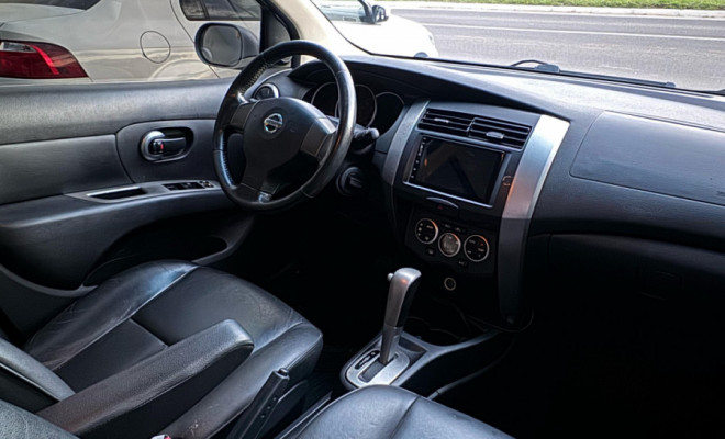 Nissan LIVINA X-GEAR SL/X-GEAR 1.8 Flex F. Aut. 2012 Flex-5