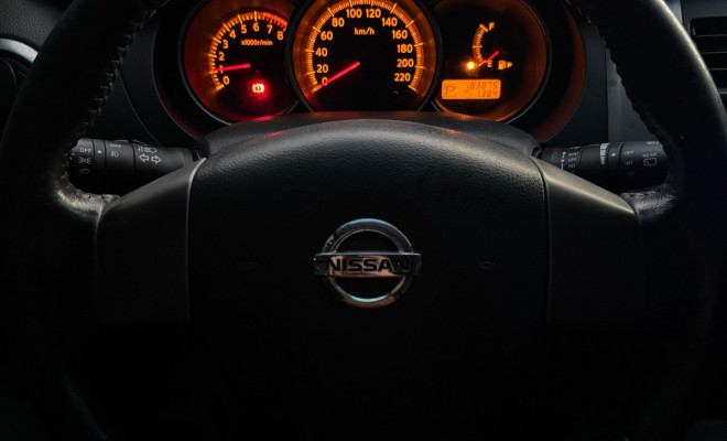 Nissan LIVINA X-GEAR SL/X-GEAR 1.8 Flex F. Aut. 2012 Flex-18
