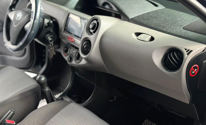 Toyota ETIOS X 1.3 Flex 16V 5p Mec. 2013 Flex-8