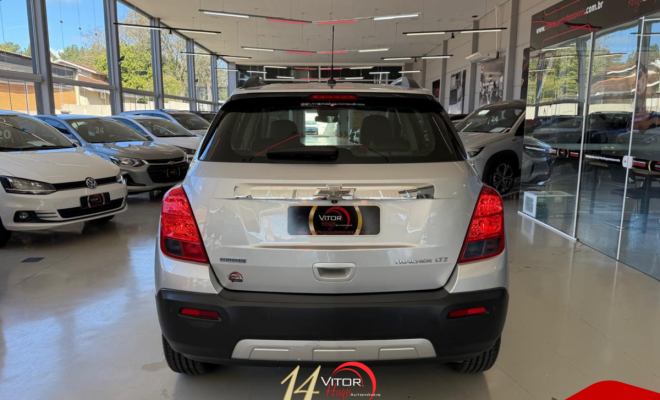 GM - Chevrolet TRACKER LTZ 1.8 16V Flex 4x2 Aut. 2015 Flex-4