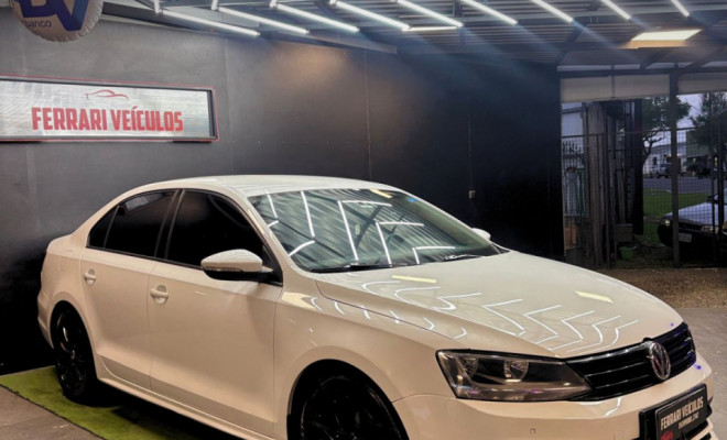 VW - VolksWagen JETTA Trendline 1.4 TSI 16V 4p  Aut. 2016 Flex