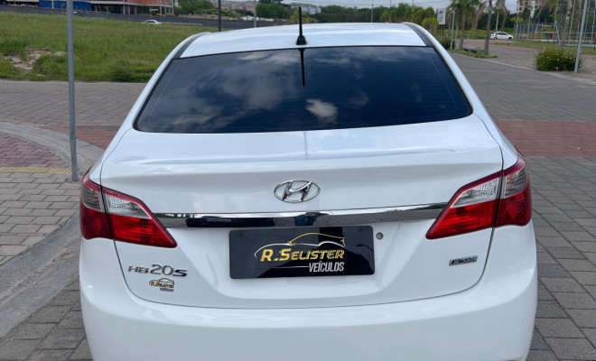 HB20S C.Plus 1.0 2015-3