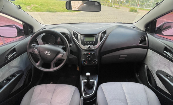 HB20S C.Plus 1.0 2015-6