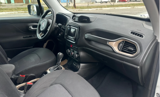 Jeep Renegade1.8 4x2 Flex 16V Aut.(PCD) 2016 Flex-3