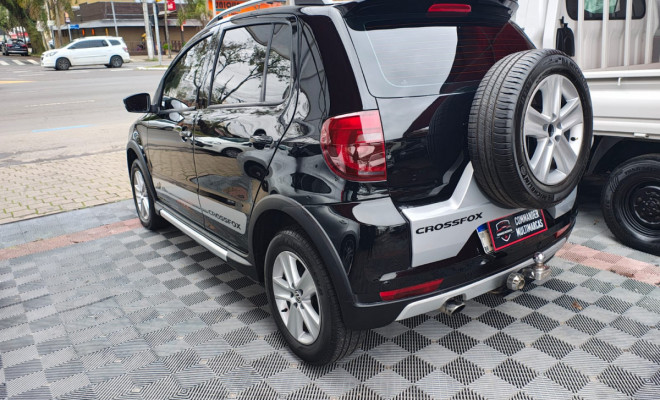 VW - VolksWagen CROSSFOX 1.6 Mi Total Flex 8V 5p 2011 Flex-2