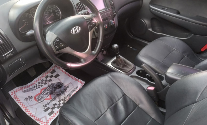Hyundai i30 2.0 16V 145cv 5p Mec. 2010 Gasolina-4