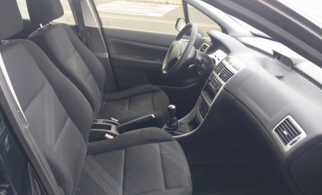 Peugeot 307 Sed. Presence 1.6 Flex 16V 4p 2009 Flex-7