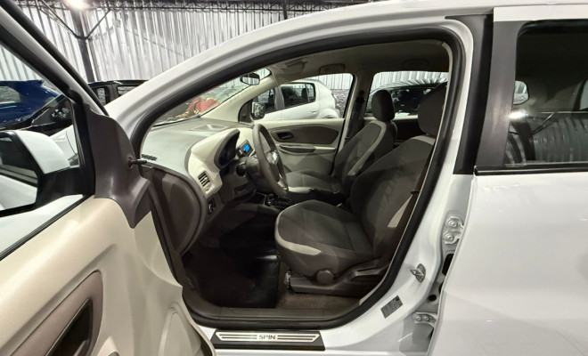 GM - Chevrolet SPIN LT 1.8 8V Econo.Flex 5p Aut. 2013 Flex-9