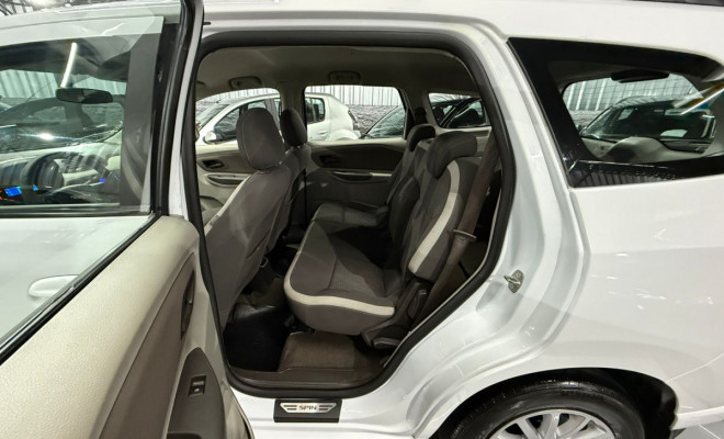 GM - Chevrolet SPIN LT 1.8 8V Econo.Flex 5p Aut. 2013 Flex-10