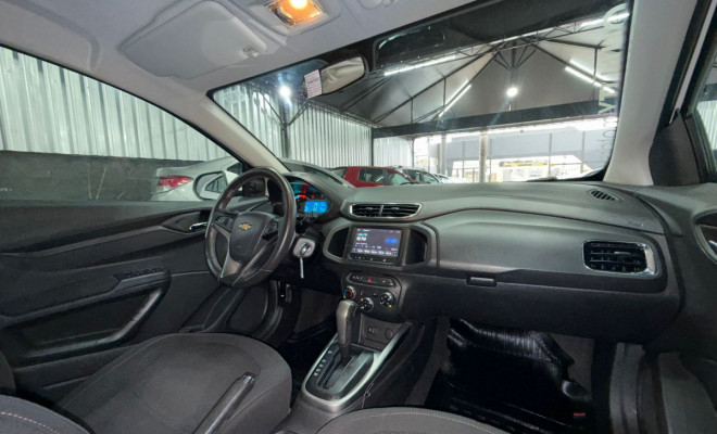 GM - Chevrolet ONIX HATCH LTZ 1.4 8V FlexPower 5p Aut. 2015 Flex-8